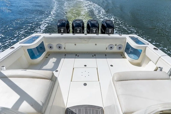 SeaVee 430 Fisharound Yacht For Sale