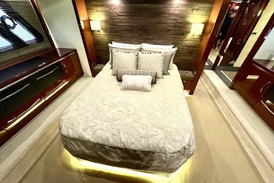 Sea Ray L650 Fly Yacht For Sale