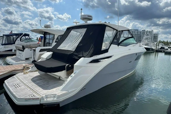 Sea Ray 320 Sundancer Yacht For Sale