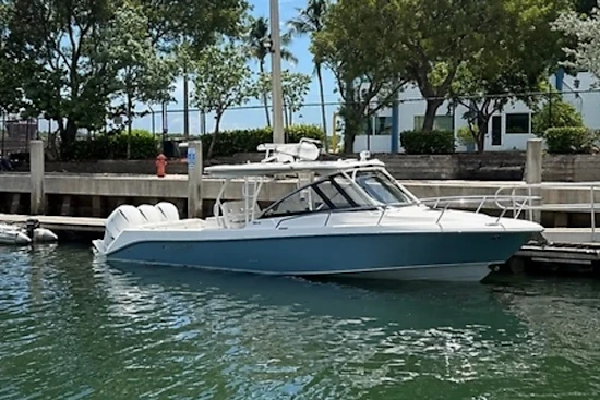 Everglades 360LXC Yacht For Sale