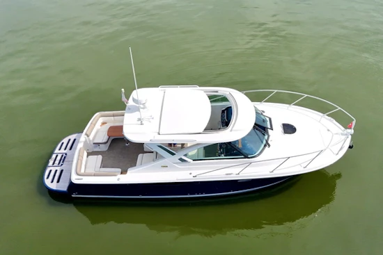 Tiara Yachts 3100 Coronet Yacht For Sale