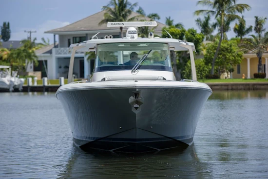 Tiara Yachts 38LS Yacht For Sale