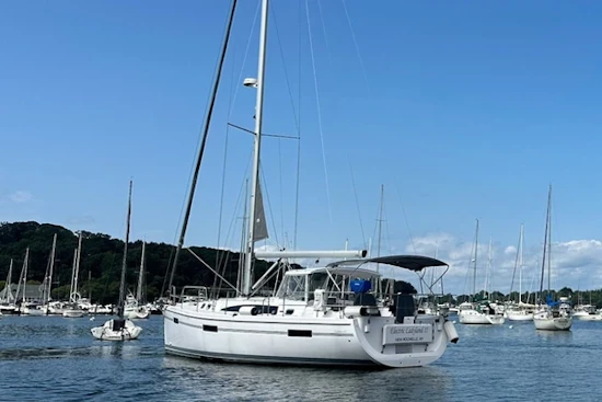 Catalina 425 Yacht For Sale