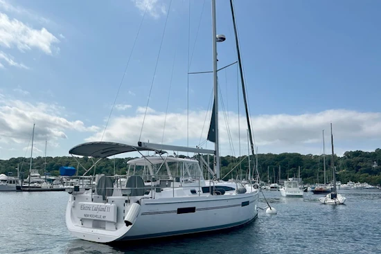 Catalina 425 Yacht For Sale