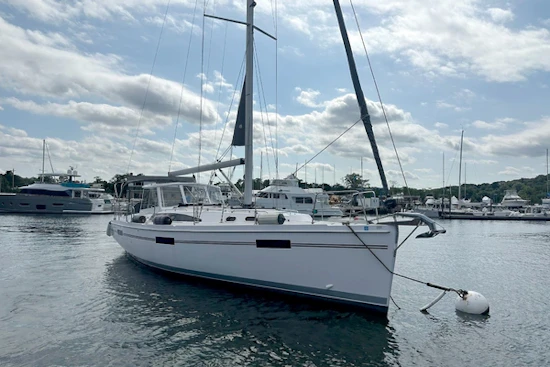 Catalina 425 Yacht For Sale