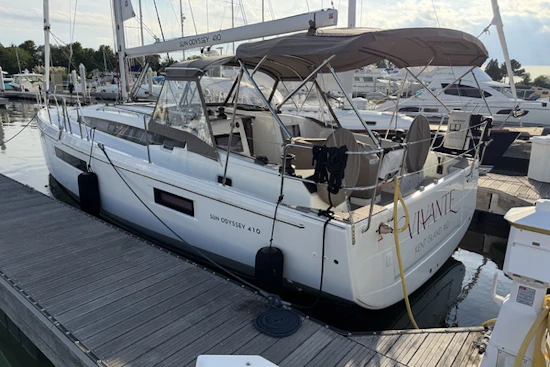 Jeanneau Sun Odyssey 410 Yacht For Sale