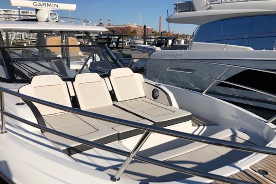 Jeanneau Leader 12.5 WA Yacht For Sale
