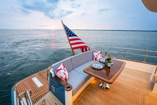 Hunt Yachts 56 Flybridge Yacht For Sale