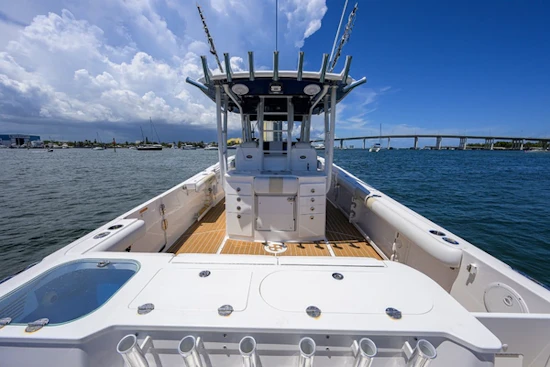 Everglades  Yacht For Sale