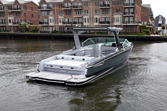 Aviara AV 32 Yacht For Sale