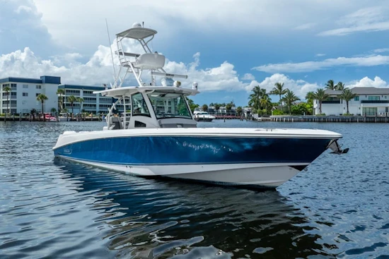 Boston Whaler  Yacht For Sale