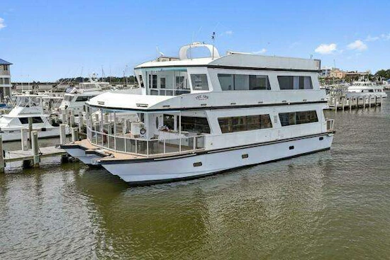 Avenger Luxury Catamaran Coastal Cruiser Yacht For Sale