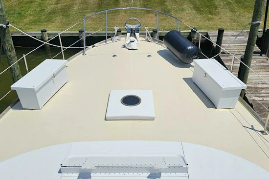 Derecktor Hunt Motor Yacht Yacht For Sale