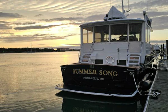 Derecktor Hunt Motor Yacht Yacht For Sale