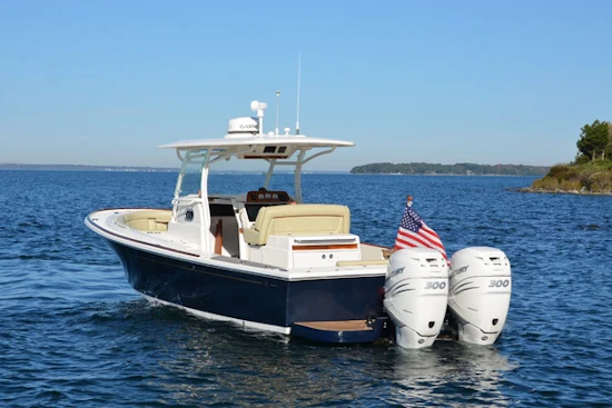 Hunt Yachts 32 CC Yacht For Sale
