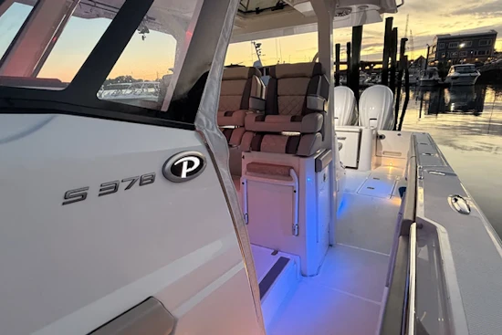 Pursuit S378 Yacht For Sale