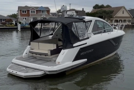 Monterey 360 Sport-Coupe Yacht For Sale