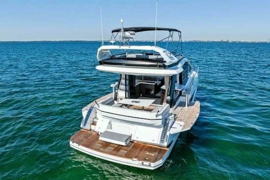 Galeon 470 Sky Yacht For Sale