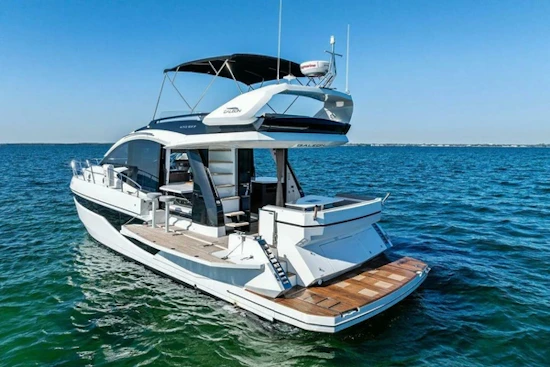 Galeon 470 Sky Yacht For Sale