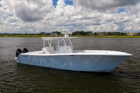 Front Runner Center Console Yacht For Sale