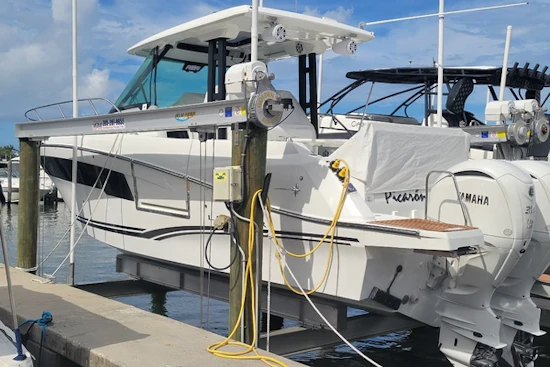 Jeanneau Leader 10.5 WA Series 2 Yacht For Sale