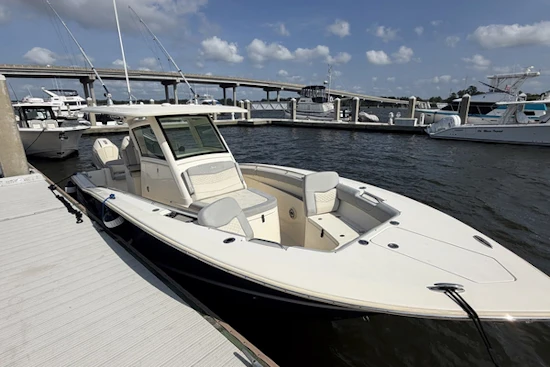 Scout 305 LXF Yacht For Sale