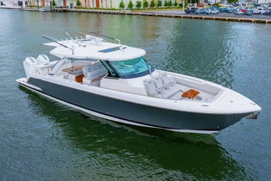 Tiara Yachts 43 LS Yacht For Sale