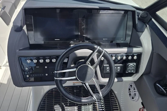Cobalt 30SC Yacht For Sale