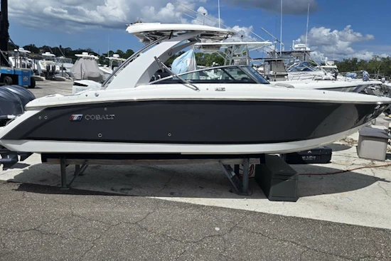 Cobalt 30SC Yacht For Sale