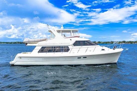 Hampton 558 Pilothouse Yacht For Sale