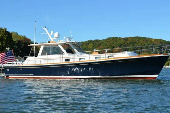 Grand Banks Eastbay HX Yacht For Sale