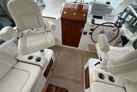 MJM 35 Yacht For Sale
