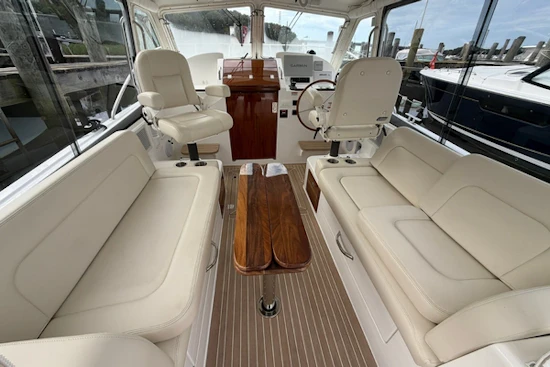 MJM 35 Yacht For Sale