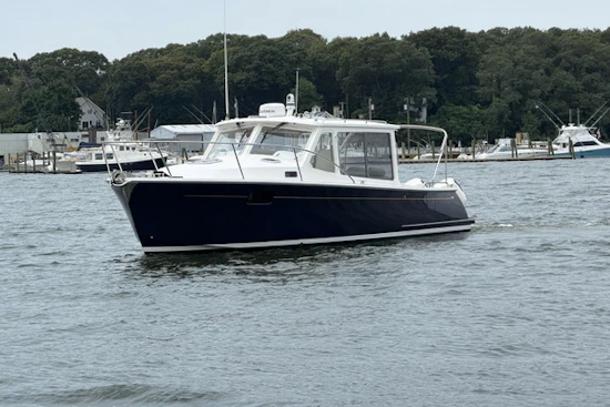 MJM 35 Yacht For Sale
