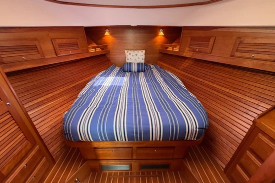 Sabre 40 Sedan Yacht For Sale