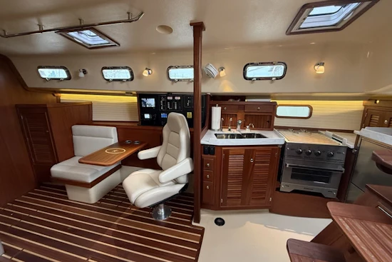 Island Packet 349 Yacht For Sale