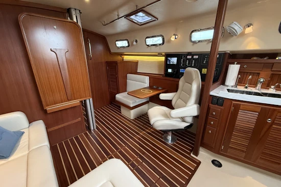 Island Packet 349 Yacht For Sale