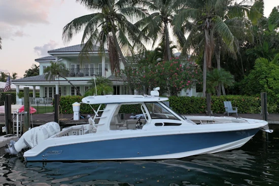 Boston Whaler  Yacht For Sale