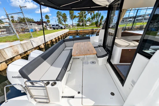 Jeanneau NC 1095 Coupe Yacht For Sale