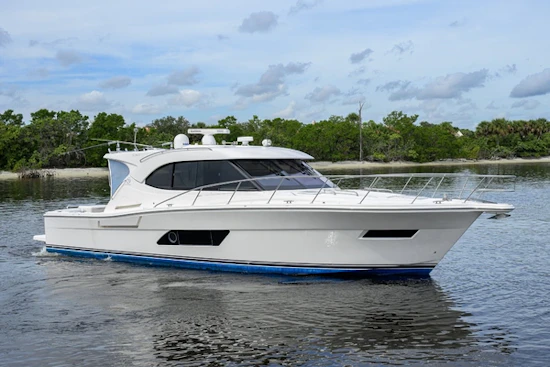 Riviera 445 SUV Yacht For Sale