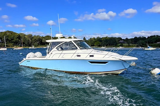 Pursuit OS 325 Offshore Yacht For Sale