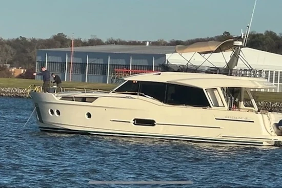 Greenline 48 Fly Hybrid Yacht For Sale