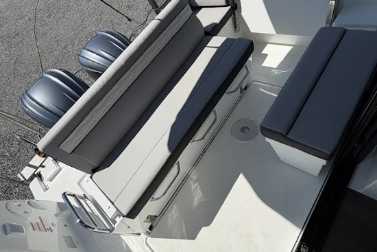 Jeanneau NC 895 Series 2 Yacht For Sale