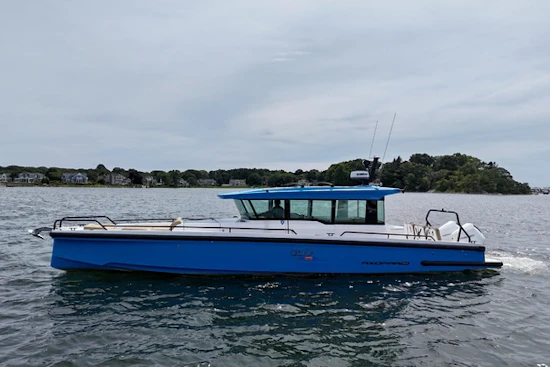 Axopar 37 XC Cross Cabin Yacht For Sale