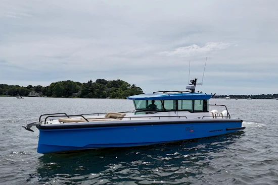 Axopar 37 XC Cross Cabin Yacht For Sale