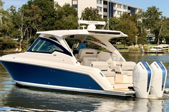 Tiara Yachts 34 LX Yacht For Sale