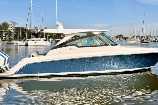 Tiara Yachts 34 LX Yacht For Sale