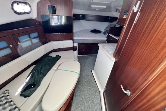Pursuit 385 Offshore Yacht For Sale