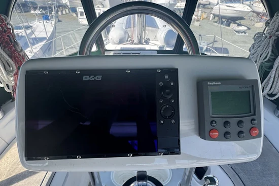Hunter 420 Yacht For Sale