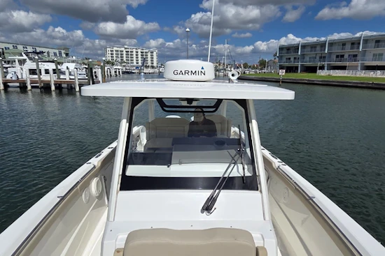 Pursuit 328 Sport Yacht For Sale
